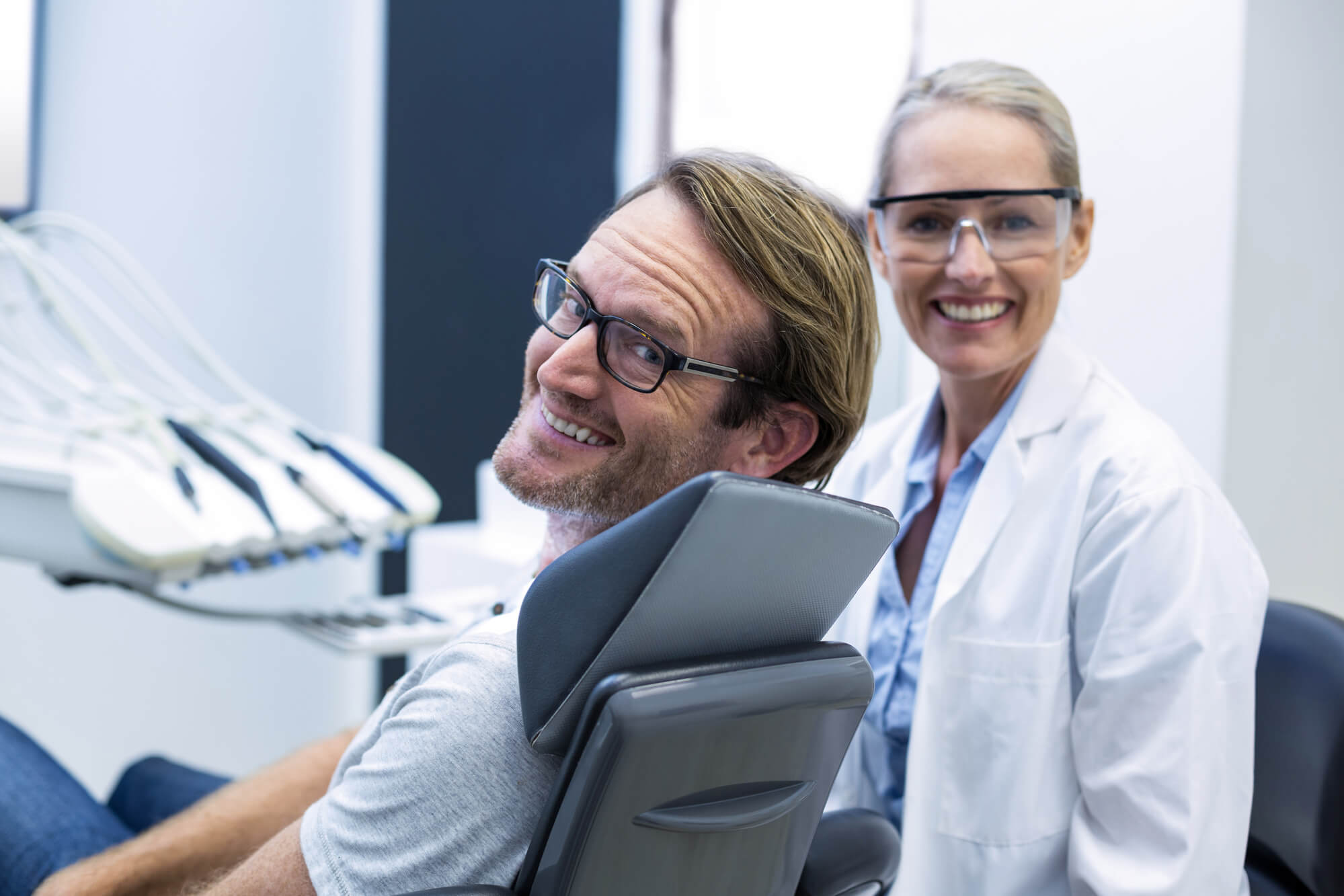 patient satisfied with treatment performed by an oral surgeon in 76210