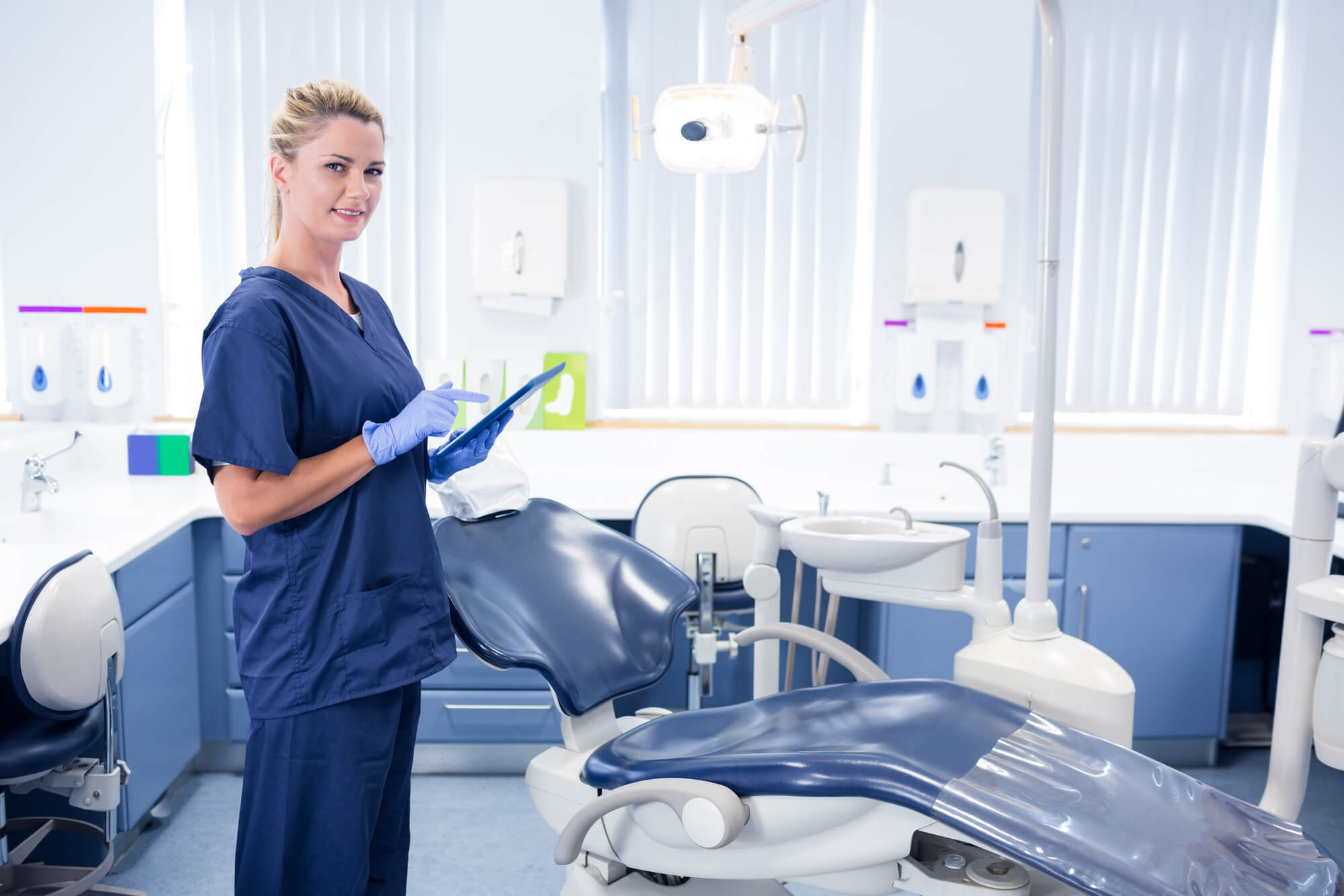 dentist preparing for Wisdom teeth removal in 76210